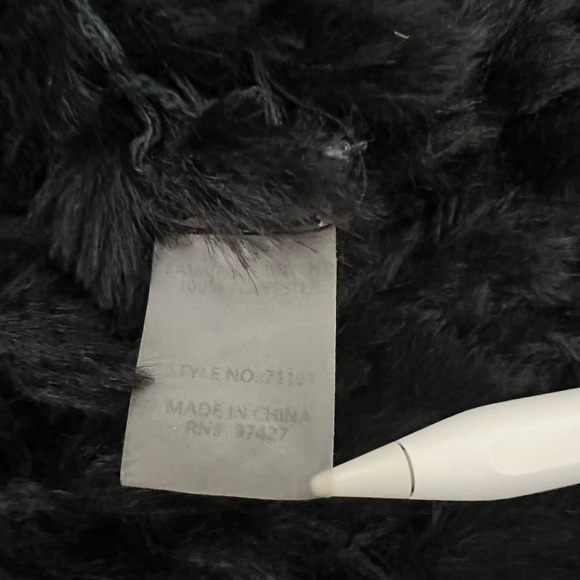 Dolce Cabo Faux Fur Vest - Picture 8 of 10